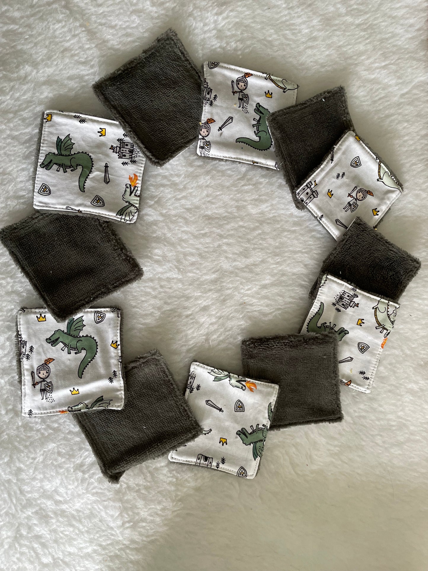 Lingettes gris foncé