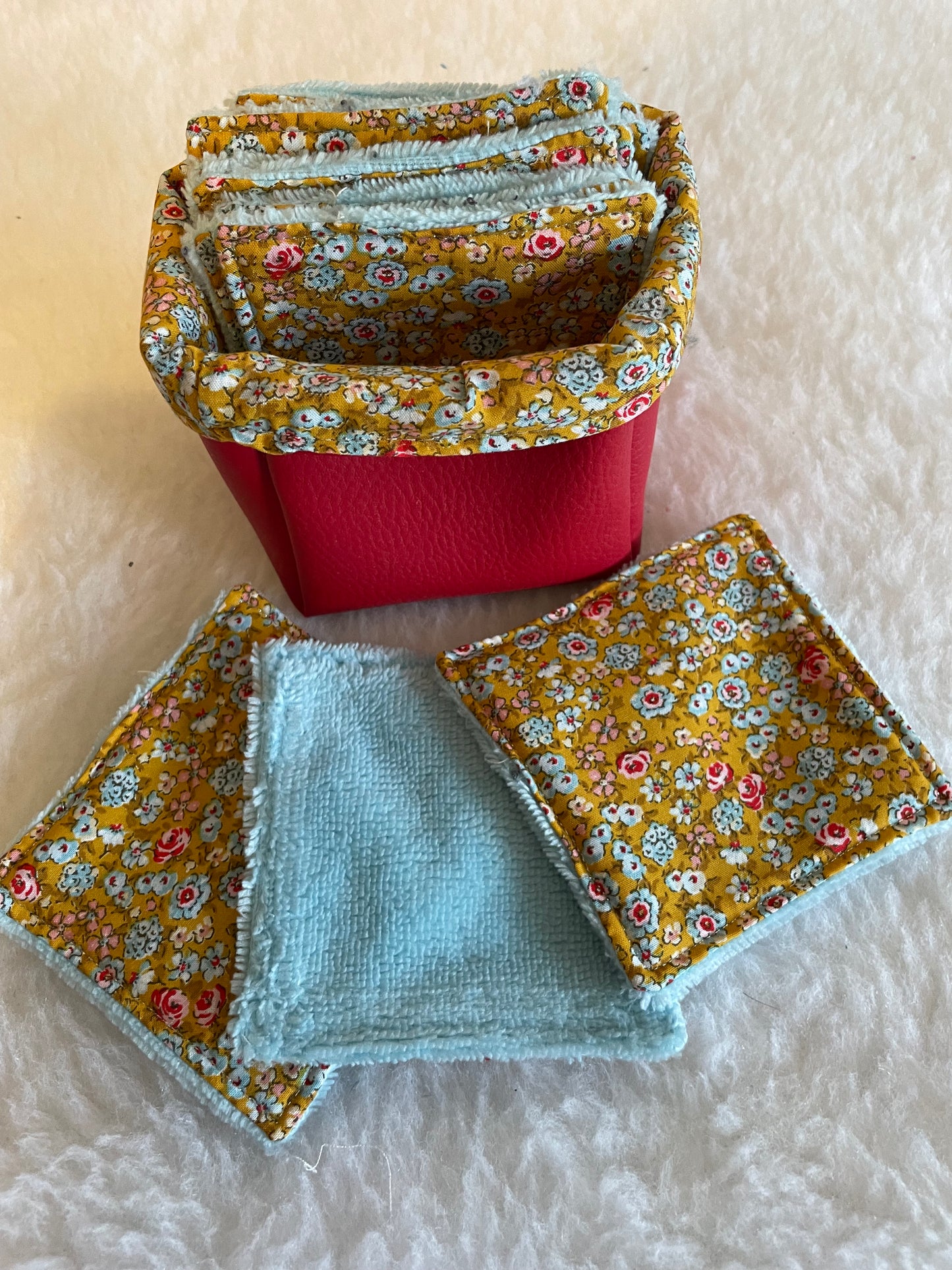 Panier et lingettes céladon